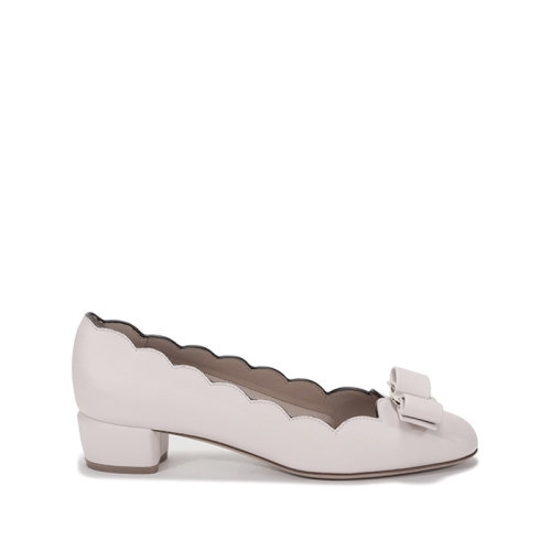 Salvatore Ferragamo/菲拉格慕  女士VARA系列牛皮蝴蝶结粗跟皮鞋浅口鞋单鞋 0733819