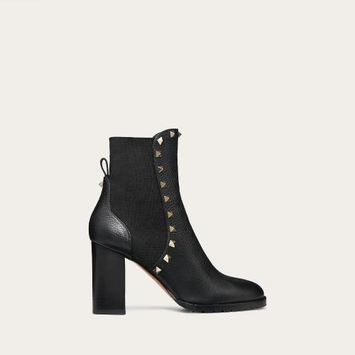 VALENTINO华伦天奴 22年秋冬 女士 短靴 Bottines Rockstud en cuir de veau graine. Talon :