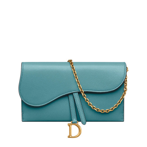 DIOR/迪奥 22春夏新款SADDLE系列 女士天蓝色羊皮革“D”形吊饰马鞍翻盖单肩斜挎手拿长款链条钱包S5614CCEH_M08Z