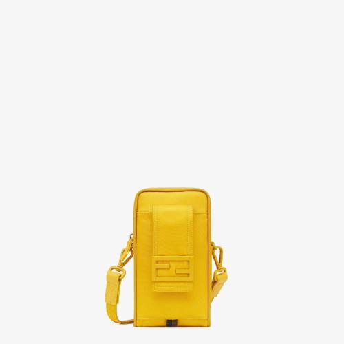  FENDI芬迪 22年秋冬 男士 手机包 黄色尼龙手机包 7AS056AG0PF03PF
