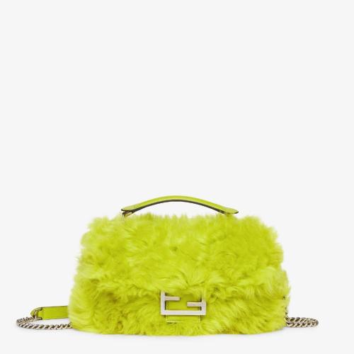  FENDI芬迪 22年秋冬 女士 单肩包 嫩芽绿羊毛皮手袋 8BR793AM2KF1JCX