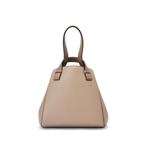 LOEWE/罗意威 22新款Hammock Nugget系列 女士沙色纳帕牛皮革徽标压印单肩斜手提跨吊床包A538H04X06-2150