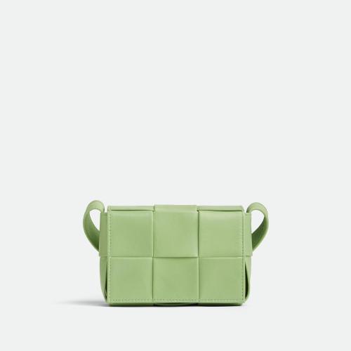 BV葆蝶家 22年秋冬 男士 单肩包 cassette 667048VCQ723840