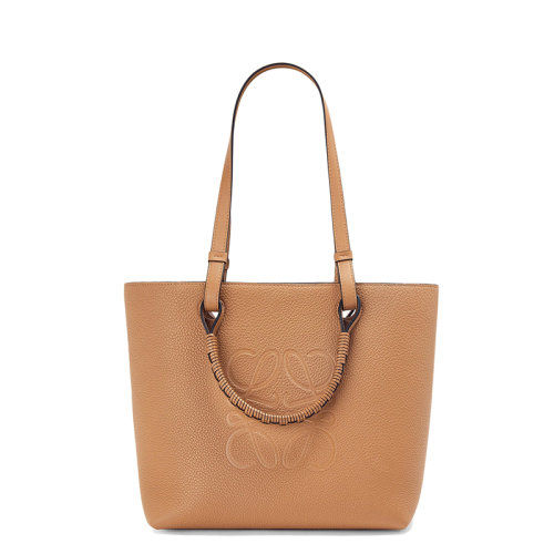 LOEWE/罗意威  女士小号太妃糖色徽标压纹粒面小牛皮手提单肩托特包0010640456