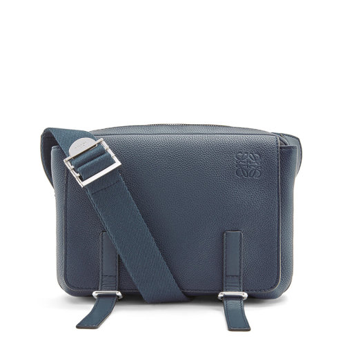 LOEWE/罗意威  Military Messenger系列 男士XS号海洋色软粒小牛皮磁扣翻盖邮差包0010595700