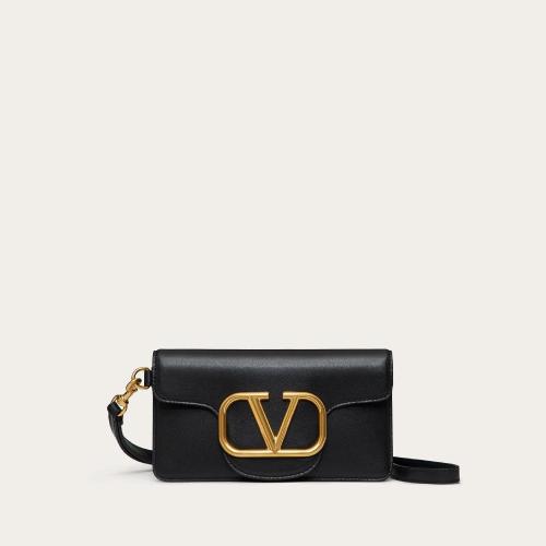  VALENTINO华伦天奴 22年秋冬 男士 手拿包 éTUI DE TéLéPHONE TOUR DE COU LOCò XY0P0T59L