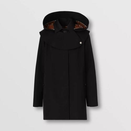  BURBERRY 22年秋冬 女士 可拆式连帽棉质嘎巴甸轻便大衣 80581521