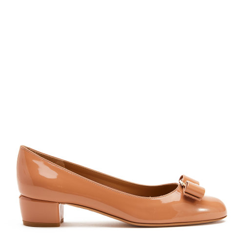 Salvatore Ferragamo/菲拉格慕 VARA蝴蝶结漆皮中跟鞋 淡粉红色 女士中跟鞋