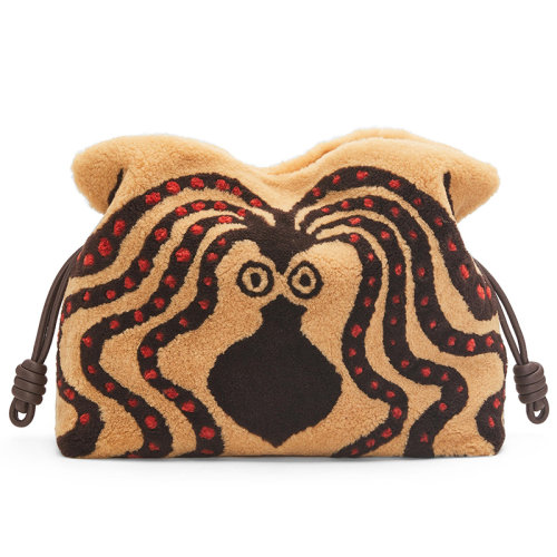 LOEWE/罗意威 23春夏新款 女士大号米色/巧克力色羊毛皮拉绳收紧磁扣开合章鱼图案单肩斜挎手拿包A411FL1X03-2607