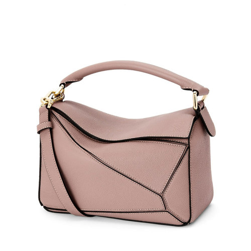 LOEWE/罗意威 22春夏新款PUZZLE系列 女士小号深腮红粒面小牛皮金扣单肩斜跨手提包0010687390