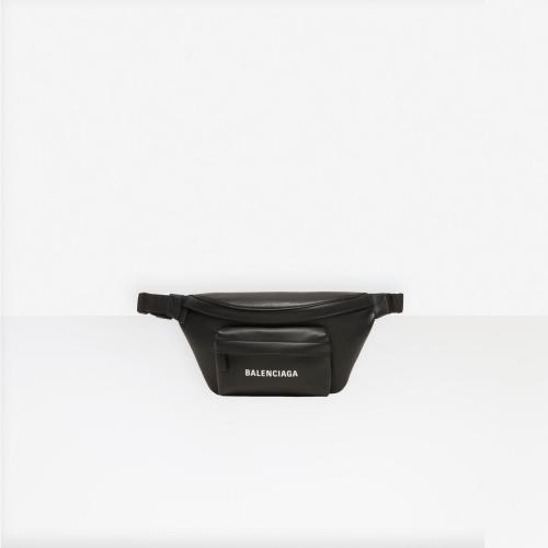  BALENCIAGA巴黎世家 22年春夏 男士 腰包 Mens Everyday Beltbag in Black 552375DLQ4N1000