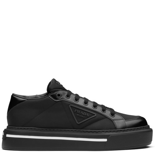PRADA/普拉达  Macro Re-Nylon系列 男士黑色再生尼龙和亮面皮革运动鞋2EG376_3LF5_F0632