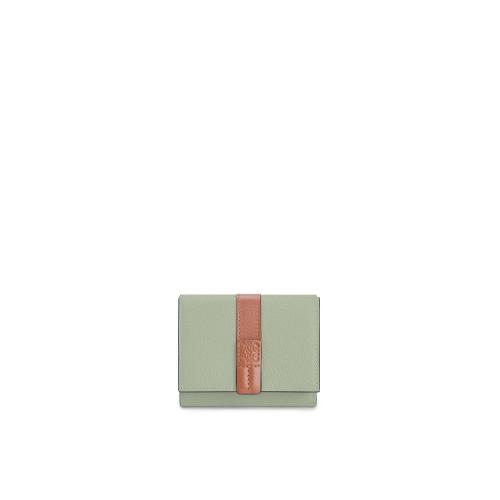  LOEWE罗意威 22年秋冬 女士 钱包 Trifold wallet in soft grained calfskin C660S26X03-6465