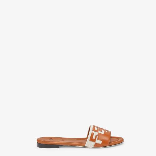  FENDI芬迪 22年秋冬 女士 平底凉鞋 Signature 8R8337AJZUF0WPF