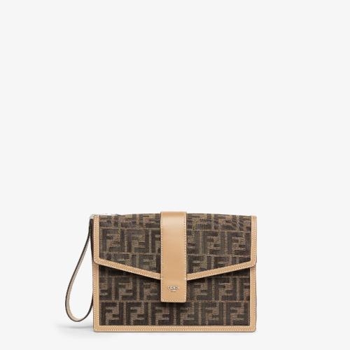  FENDI芬迪 22年秋冬 男士 单肩包 棕色FF布料手袋 7VA568AFBVF1HRM