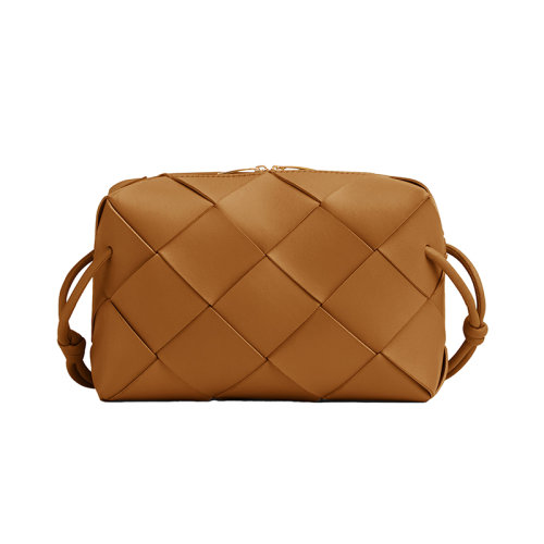 Bottega Veneta/葆蝶家 22新款 女士小号驼色羔羊皮编织图案金色饰面拉链开合单肩相机包709417VCQC22593