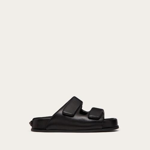 VALENTINO华伦天奴 22年秋冬 男士 平底凉鞋 CLAQUETTES ROMAN STUD EN NAPPA 1Y2S0F88AGR0NO