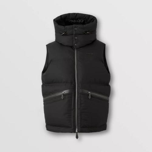  BURBERRY 22年秋冬 男士 可拆式连帽棉质嘎巴甸背心 80582401