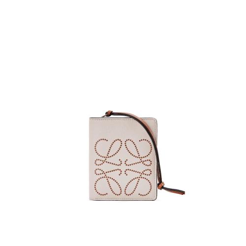  LOEWE罗意威 22年秋冬 女士 钱包 Compact zip wallet in classic calfskin C500Z41X04-2456