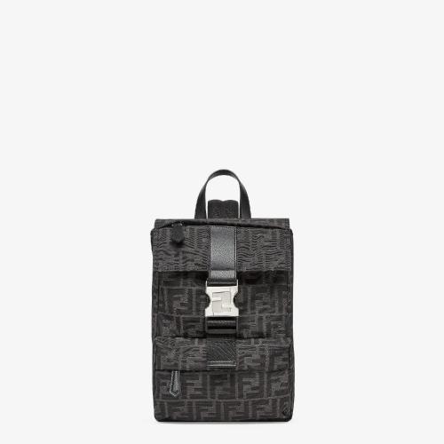  FENDI芬迪 22年秋冬 男士 双肩包 黑色FF布料背包 7VZ067AG0MF0NPN
