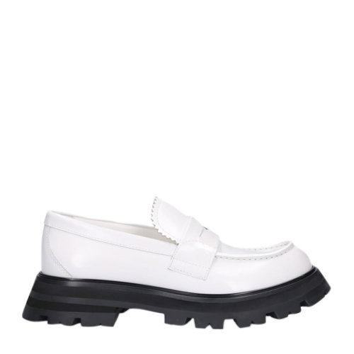 Alexander McQueen/亚历山大麦昆 女士象牙白皮质抓地鞋底乐福鞋豆豆鞋女鞋 666328-WHZ80-9358