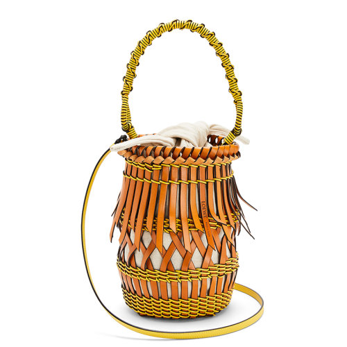 LOEWE/罗意威  Fringes Bucket系列 女士棕褐色/黄色编织小牛皮顶部流苏篮子单肩斜挎包0010469526