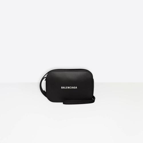  BALENCIAGA巴黎世家 22年秋冬 女士 单肩包 Women's Everyday Small Camera Bag in BLACK 6086 预定商品1-3周发货