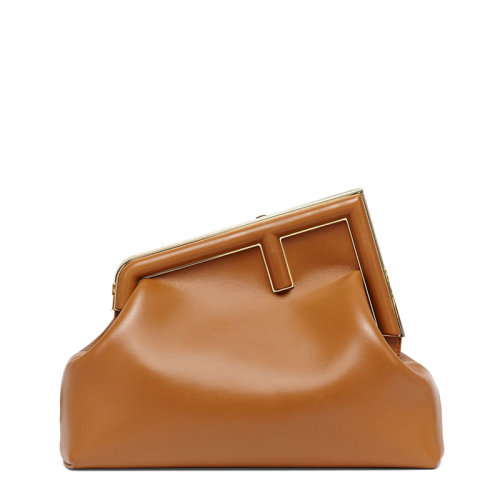FENDI/芬迪 20  FENDI FIRST系列 女士中号棕色小羊皮斜向F形搭扣单肩斜挎手拿包8BP127ABVEF0NYJ