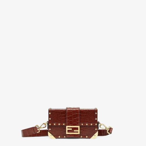  FENDI芬迪 22年秋冬 男士 单肩包 棕色短吻鳄鱼皮手袋 7VA507AB51F1E8Q