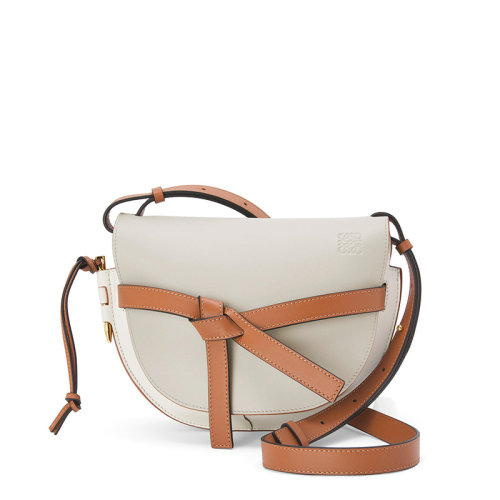 LOEWE/罗意威  Gate系列 女士小号幽灵白/浅幽灵白柔软小牛皮徽标印花可调节肩带马鞍包0010596518