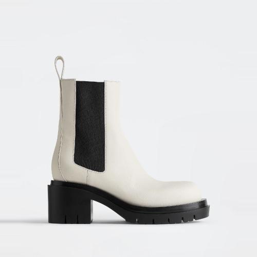  BV葆蝶家 22年秋冬 女士 短靴 lug 667144VBS509031