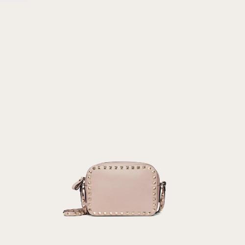  VALENTINO华伦天奴 22年春夏 女士 单肩包 PETIT SAC a BANDOULIERE ROCKSTUD EN VEAU TW0B080 预定商品1-3周发货