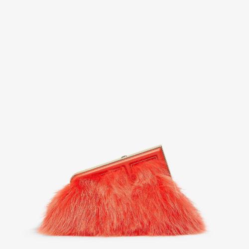  FENDI芬迪 22年秋冬 女士 手拿包 红色狐狸皮草手袋 8BP129AL9EF0H6C
