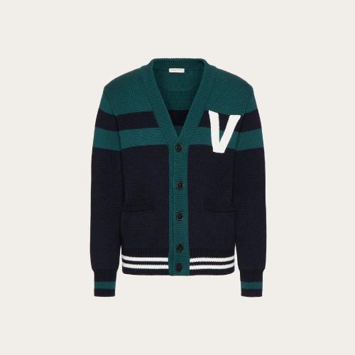  VALENTINO华伦天奴 22年秋冬 男士 长袖衬衫 CARDIGAN EN COTON A_VEC éCUSSON V?LOGO BROD