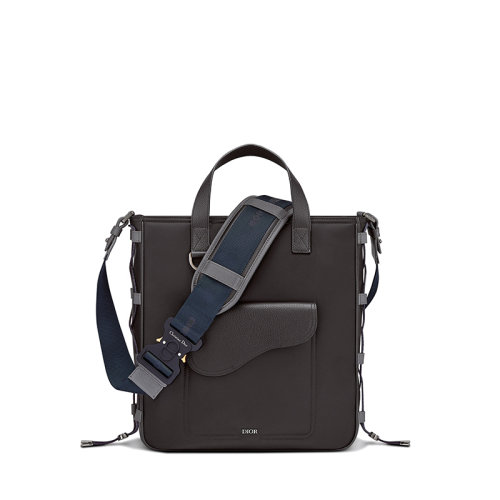 DIOR/迪奥 SADDLE系列  SACAI联名男士黑色科技面料和粒面小牛皮手提肩背包1ADSH198USH_H15E
