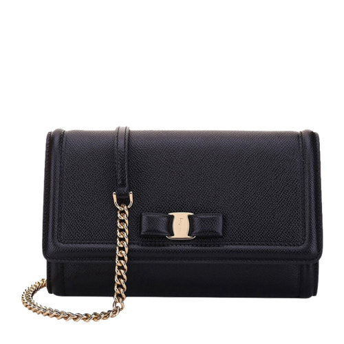 Salvatore Ferragamo/菲拉格慕 女士黑色十字纹牛皮时尚单肩包女包 22-C940-675575（99新未使用）