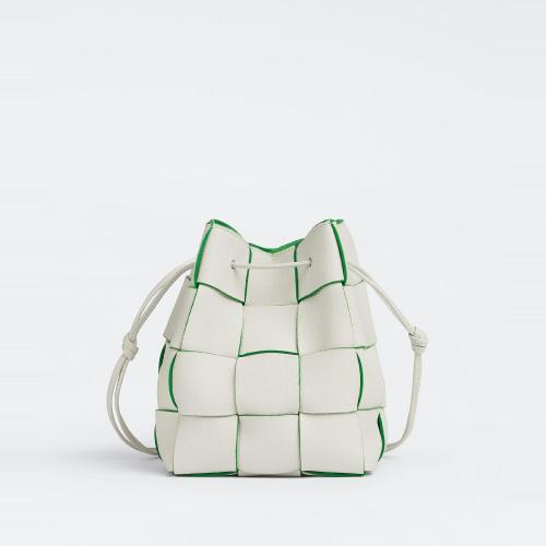  BV葆蝶家 22年秋冬 女士 单肩包 sac seau cassette petit format 680218V1Q719045