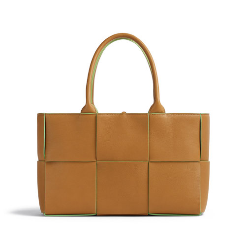 Bottega Veneta/葆蝶家 22新款Arco Tote系列 女士焦糖/开心果绿牛皮皮革饰Intreccio图案附可拆卸拉链口袋手提托特包652867V1Q719836