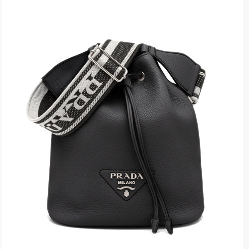 PRADA/普拉达 22年新款Flou系列 女士黑色皮革银扣单肩斜跨手提抽绳水桶包1BE060_2DKV_F0002_V_3OO