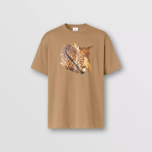  BURBERRY 22年秋冬 男士 小鹿印花棉质宽松 T 恤衫 80575331