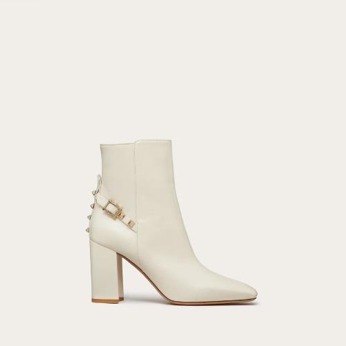  VALENTINO华伦天奴 22年秋冬 女士 短靴 BOTTINES ROCKSTUD EN NAPPA. TALON?: 90?MM 1W2S0F