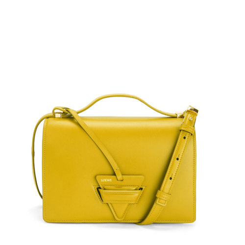 LOEWE/罗意威 20  Barcelona系列 女士赭色小牛皮徽标三角搭扣单肩斜挎包0010594208