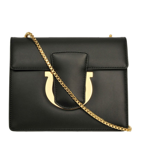 Salvatore Ferragamo/菲拉格慕 女士经典黑色皮革马蹄扣logo单肩手拿包女包 21-F893CALFNERO