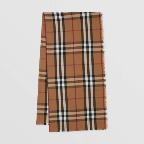  BURBERRY 22年秋冬 女士 轻盈格纹羊绒围巾 80362401 预定商品1-3周发货