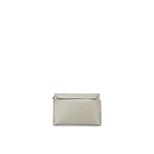  LOEWE罗意威 22年秋冬 女士 手拿包 Mini T Pouch in classic calfskin C500M38X01-4355