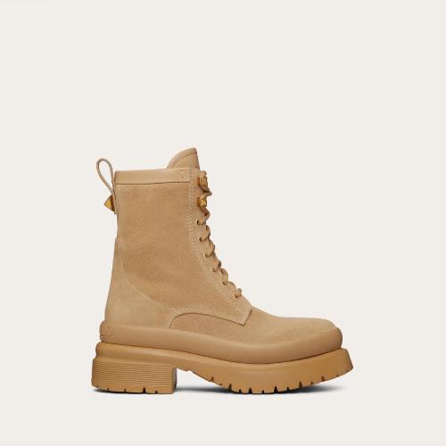  VALENTINO华伦天奴 22年秋冬 女士 短靴 RANGERS ROMAN STUD EN CUIR SUéDé. TALON : 50?MM