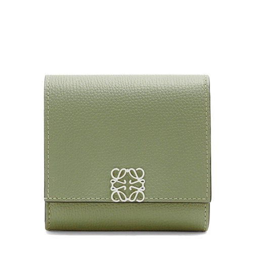 LOEWE/罗意威  女士迷迭香色卵石纹小牛皮银色徽标点缀翻盖紧凑型钱包0010642619