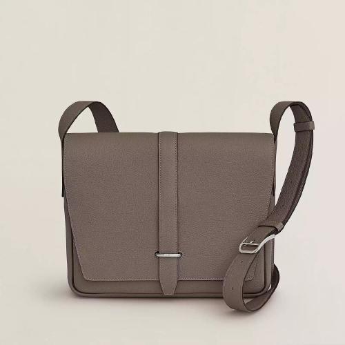  HERMES爱马仕 22年秋冬 男士 单肩包 Sac Steve light junior H082119CK8F