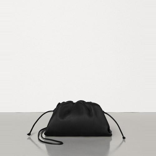  BV葆蝶家 22年秋冬 女士 手拿包 THE POUCH MINI FORMAT 585852VCP401229 预定商品1-3周发货