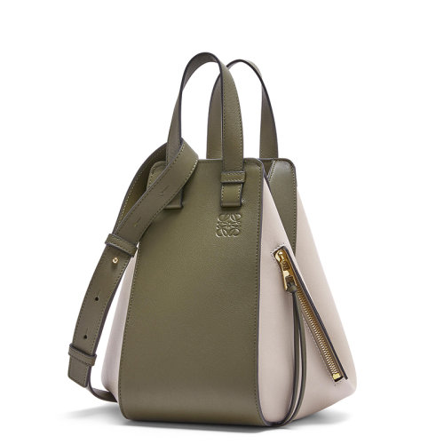 LOEWE/罗意威 20  Hammock系列 女士小号秋绿色/浅燕麦色小牛皮抽绳封口单肩手提斜挎吊床包0010618239